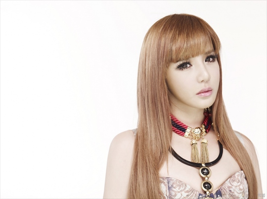 [PIC] Gorgeous BOM for #2NE1ILOVEYOU