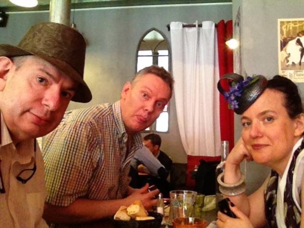 Ya en Paris. Preparandonos para la GRAND tarde!!!!