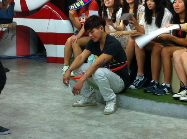 sonbadakdmtn's tweet photo. 고삼차 마신 다니엘의 최후 http://t.co/6td4Bwah