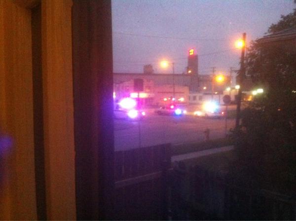 BJnasty2point0's tweet image. @LisaLiesch now 3 more police cars #questionsremain #CityPark #2012