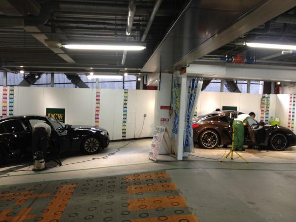 プレミアムカーウォッシュ Twitterren Pcw 大阪です 3連休のなか日 大阪ステーションシティ駐車場はさすがに入庫が絶えません でも まだ満車にはなっていませんから 待たずに入庫可能です お買い物の間に洗車はいかがでしょう Http T Co Nyyczq5i