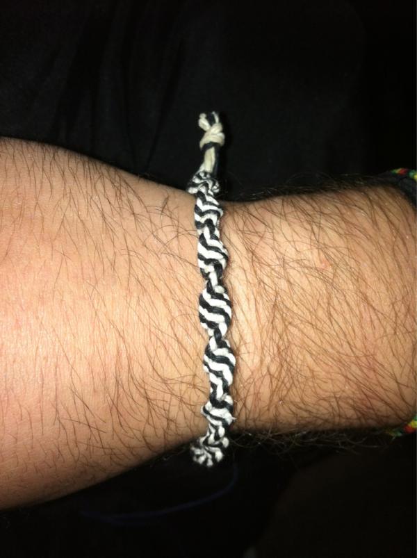 OneLoveHemp's tweet photo. Black and white spiral http://t.co/6oAUGO2E