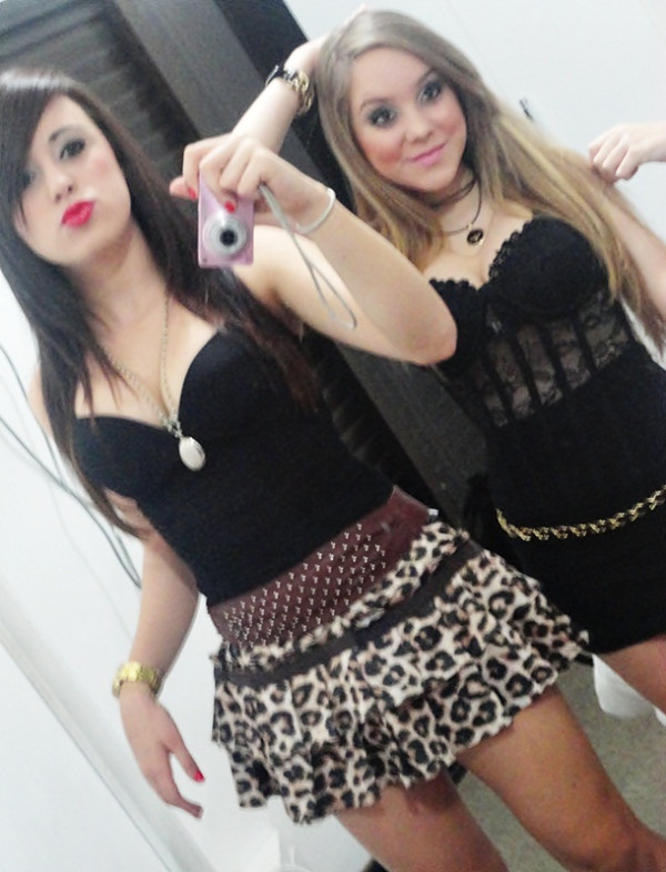 AliceBarcellos_'s tweet photo. "ÚNICA" irmã por parte de pai, que eu amo ! (odeio o resto). / BARBARA . http://t.co/7OOFNB4h