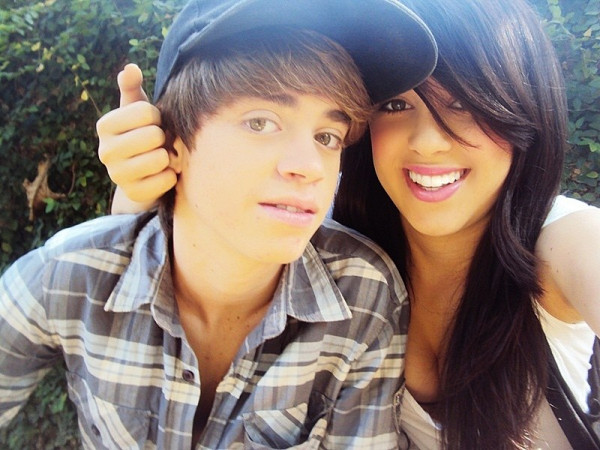 AliceBarcellos_'s tweet photo. irmão ! ESSE SIM, ME INCOMODA omasosmoas http://t.co/CT1Rvncl