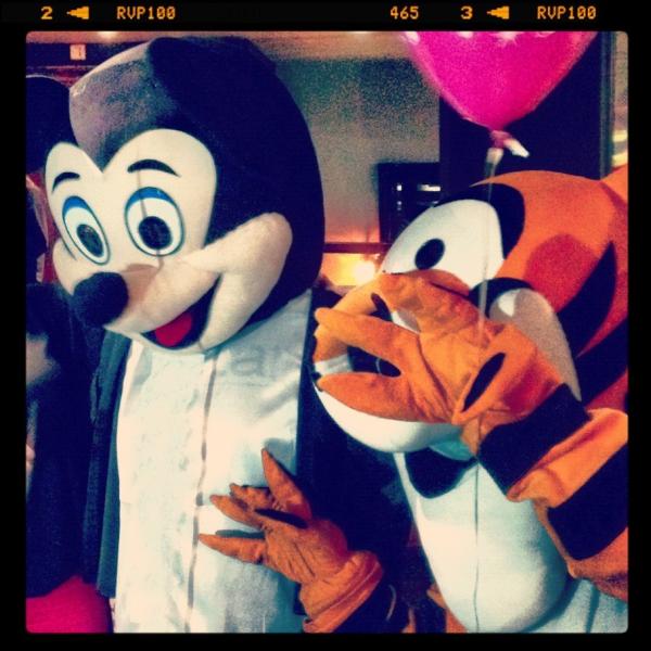 TheWineBot's tweet image. Enjoy your wine! RT @SuperMariox: Casual glass of wine.. #standardbehaviour