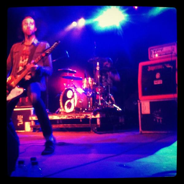 dourlive's tweet photo. #petitemaison ça va ressembler à qqchose comme ça aujourd'hui #dourlive #turbowolf http://t.co/kfo1BYkL