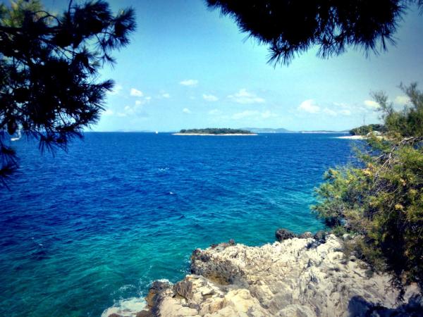 VisitDalmatia's tweet photo. Window to #Dalmatia, #Croatia.. Island Smokvica... #Travel, #Sailing, #Photography... http://t.co/YfjjYuHm via @OutdoorDalmatia
