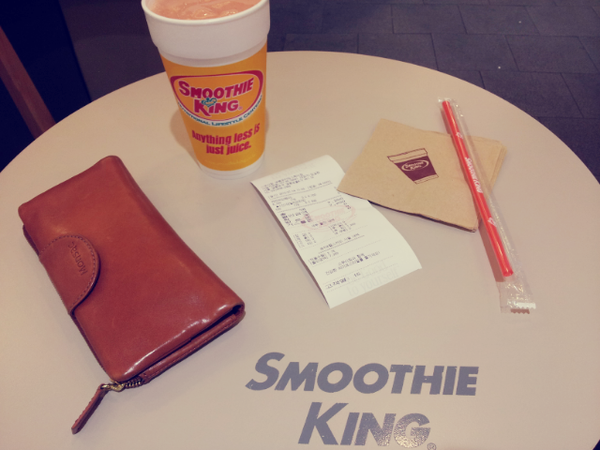 eunyami's tweet photo. 스무디킹 다이어트 11일차 *.*
캐리비안 웨이 + 데일리 비타민
(파파야~~~~~~~~♥)
http://t.co/jtRvwxuZ http://t.co/j9xh3vOX