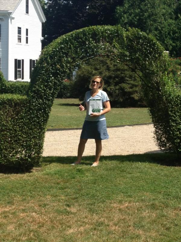 GoFingo's tweet photo. @robinoswald exploring Green Animals Topiaries #Newport http://t.co/wDQlJbS0