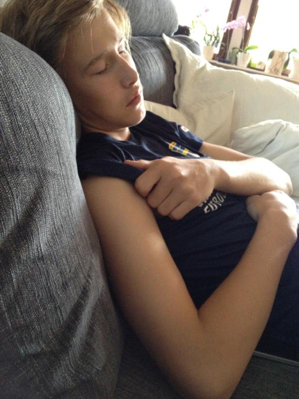 99Bergin's tweet photo. @sebastianbergin stark när du sover??? http://t.co/N8M4L930