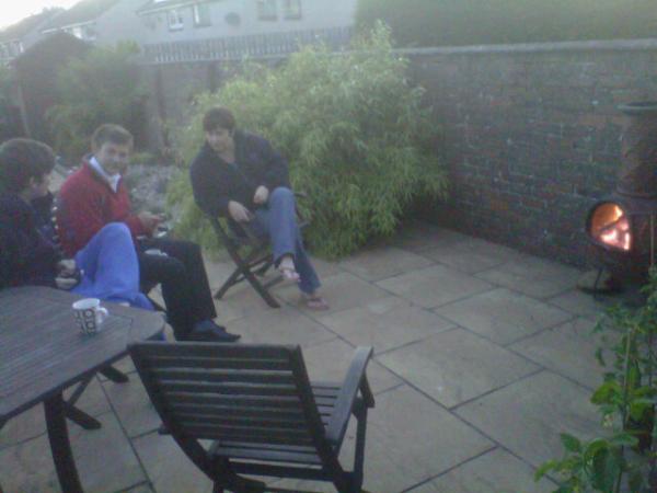 drewquinn2's tweet photo. In the garden front of the fire. My perfect evening. http://t.co/LSXmNxU0