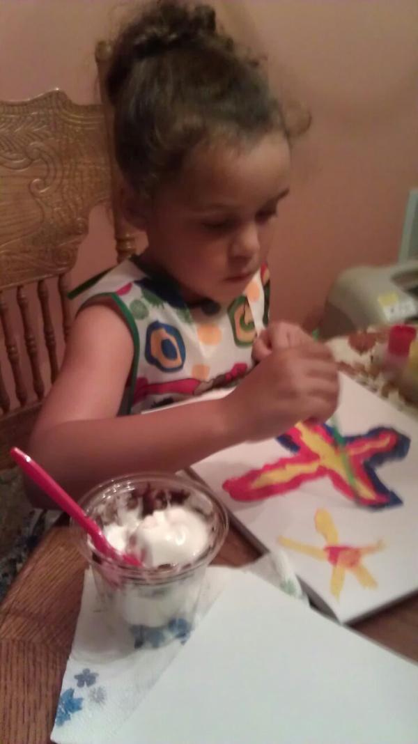 SheIsWisdom's tweet photo. “@iFrissky “@SheIsWisdom: such a serious artist http://t.co/J3J2ZCEHVN” she's grown up” aww I forgot about these pix