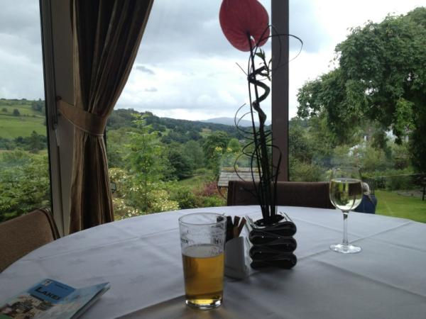 m_cottam's tweet photo. Nat said find a country pub for Sunday lunch....so I did. http://t.co/O7LeDw7V