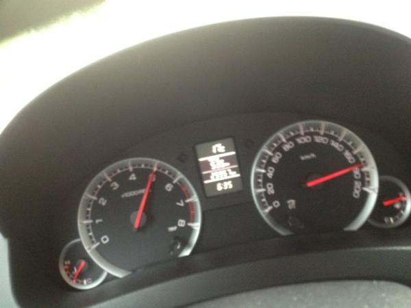 Afvalrun's tweet photo. Gaat toch heel wat harder zonder bagage #geen dakkoffer #kledingtasseninmünchen #Harry http://t.co/e33hyvl0
