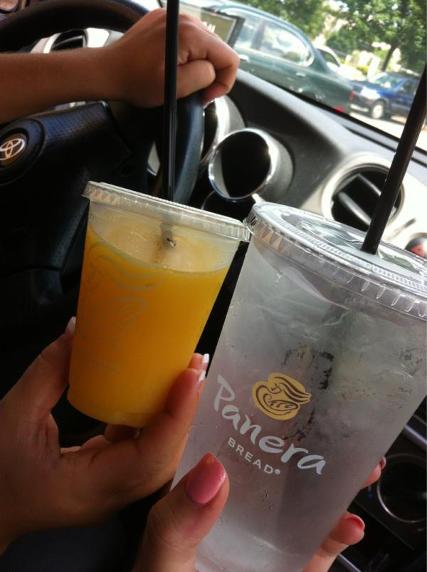stasiaf10's tweet image. $1.75 for the OJ.... The water was free lol #fuckpanera @Brown_BNB
