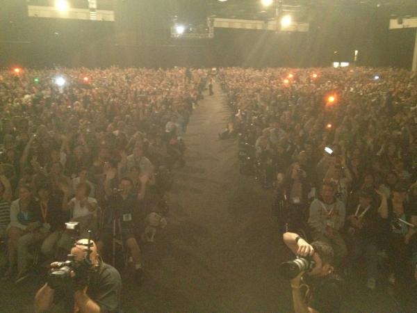 jarpad's tweet photo. The view from stage in hall h http://t.co/ULZm3OCo