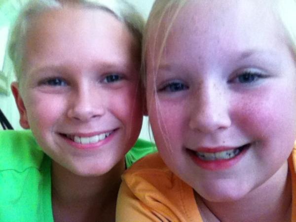 abbyhyperchic's tweet photo. Me and my best bud hangin http://t.co/VhkEgOBQ