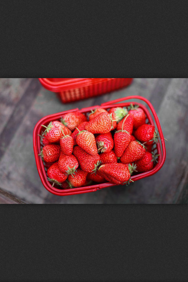 FoodFromHeaven's tweet photo. RT als je van aardbeien houdt! http://t.co/J2JVcpyW