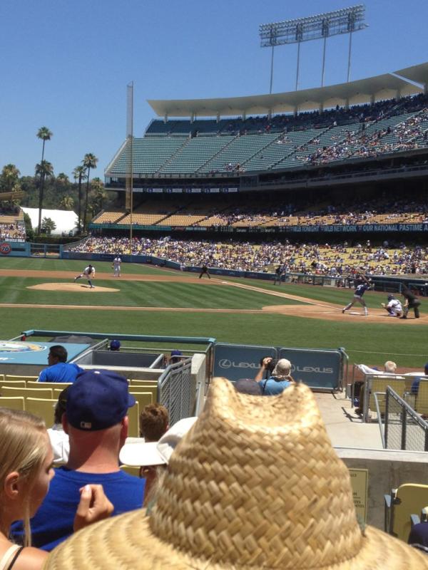 faulxy's tweet photo. Great day for a ball game!!! http://t.co/xJXNVFev
