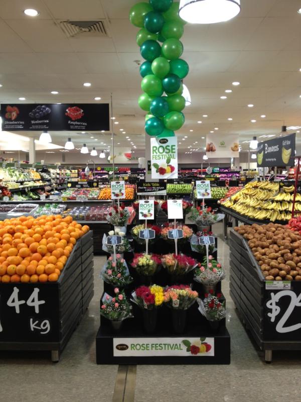 QCarlowe's tweet photo. @RyanL2700 @kevindhnaram @JLudbrooke Carindale having a go at the rose festival http://t.co/xknKc3py