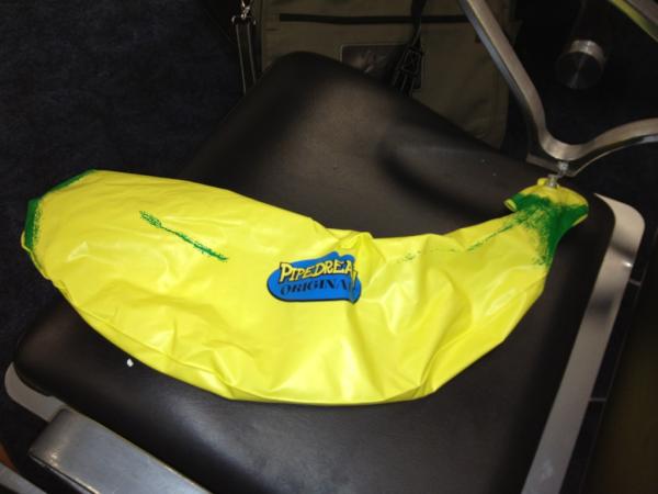 jrenee25's tweet photo. @SuzanneWNYC RIP banana http://t.co/Wy0DiiAA