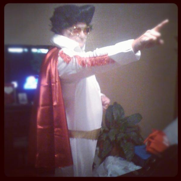 LaurenCo32's tweet image. Never a dull moment at the copes. #reallydad