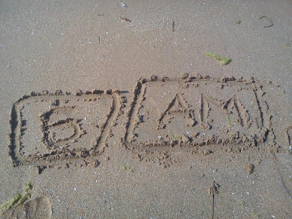 webstudio6AM's tweet image. В разгара на лятото, някои от нас работят и на плажа :)