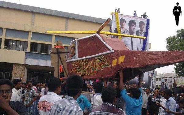 SonyMusicSouth's tweet photo. Did you see the helicopter made by a fan in Trichy for #Thala Ajith's #Billa2 RT if you feel this was a great gesture. http://t.co/qiG3cVRb