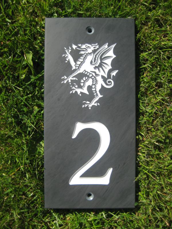 DiPietraKitchen's tweet image. House numbers and names are available!
#houseplaques #slate #dragon