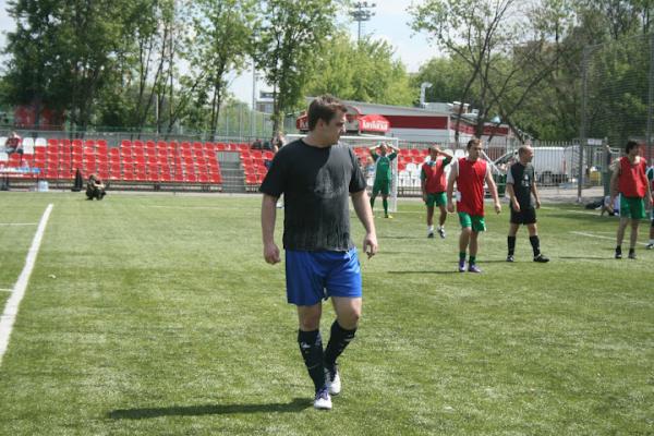 BankersCup2012's tweet photo. Seems like the picture fell off the previous tweet. Here they go - BNP Paribas heroes. http://t.co/3Q3C7Jbs