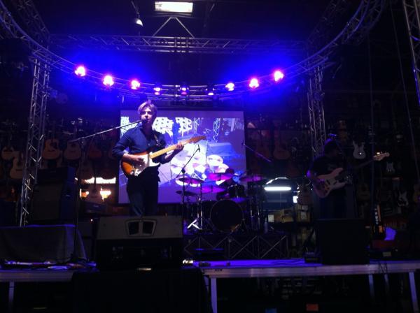 EsseMusicStore's tweet photo. Ci siamo quasi! http://t.co/5N8eKDYe