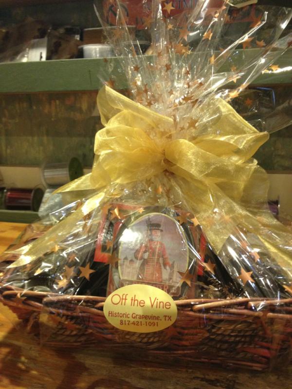 offthevinetexas's tweet photo. Gifts baskets are perfect for any celebration. Call or stop into order! #grapevinewine #giftbasket #grapevinetexas http://t.co/uMQHY8mG