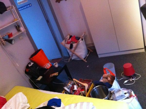 Gommaar's tweet image. And the moving begins! #needsomehelp