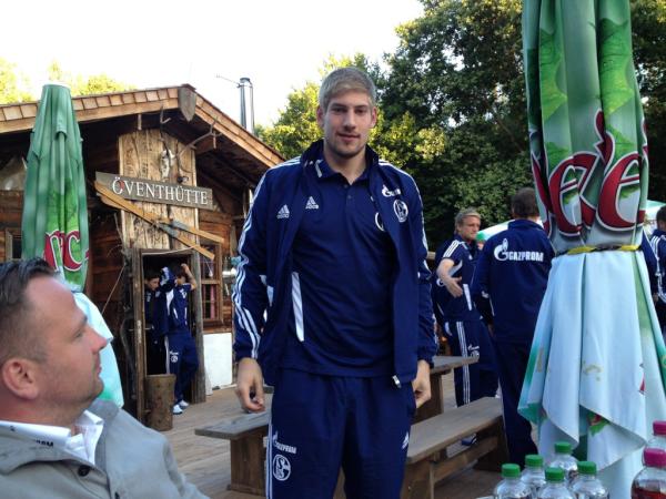 Lars #Unnerstall ist zurück in #Donaueschingen. Pünktlich zum Grillabend stieß der "Lange" wieder zum Team. #S04