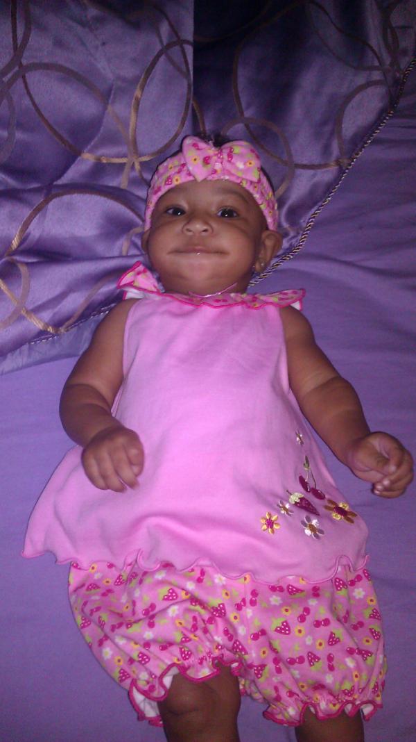TierraBrisco's tweet photo. Baby gurl http://t.co/iPniTWRM