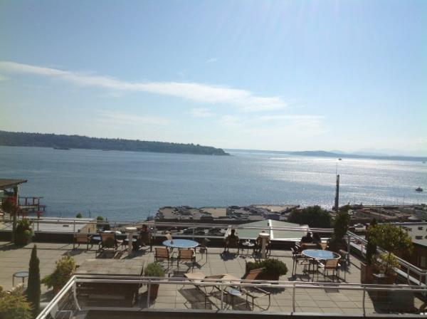 jimbofr's tweet photo. What a view on vacation in Seattle http://t.co/K1xNm0oR