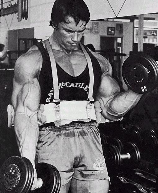 Gym_Motivation's tweet photo. Man.......... I forgot how nice the #Armblasters were back in the day. Gonna have to find me 1 of these again. http://t.co/k3oW55kK