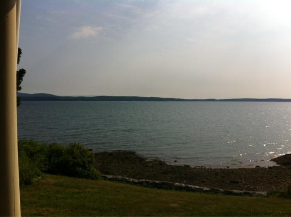 MikeOMearaShow's tweet photo. View from the back porch. http://t.co/ZcbFte2p
