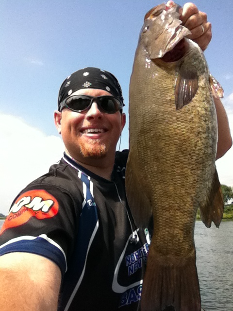 Take_Me_Fishing's tweet photo. Nice St. Lawrence River smallmouth - http://t.co/P2U9do2C - well done!