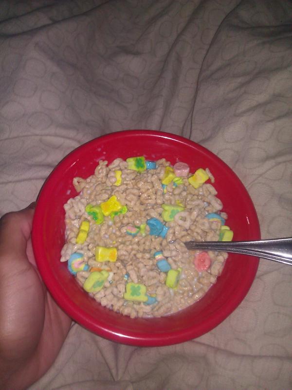 ReaItweet's tweet photo. I'll make you breakfast in bed http://t.co/Fhmf5coc