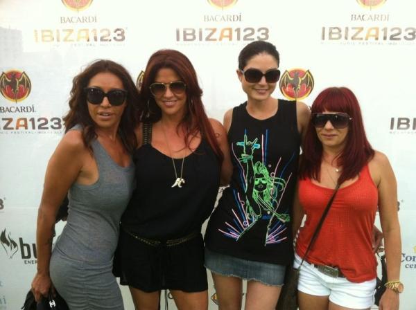 <a href="/PerlaFHudson/">Perla Hudson</a> <a href="/chanon/">chanon</a> @CarolMorenoIBIZ !! So fun