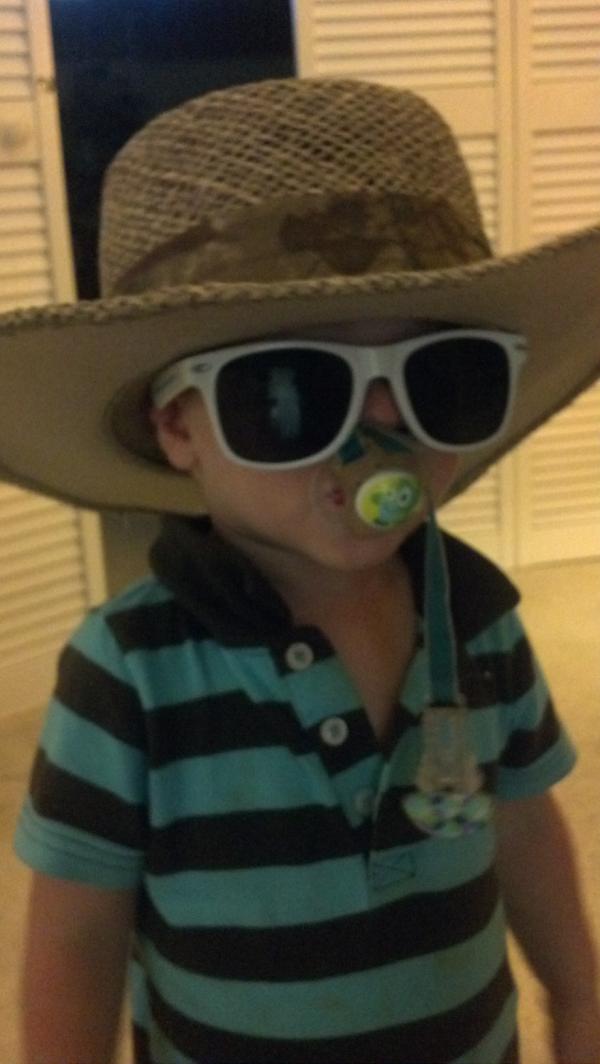 WilliamBHurstJr's tweet image. Sporting my #superwow2012 toddler  SWAG #sortawow