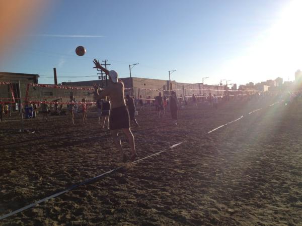 Urban_Rec's tweet image. “@MHStewart: 400 metres of sand &amp;amp; 26 volleyball courts in industrial East Vancouver. @Urban_Rec #hellosummertime #YVR http://t.co/KlZ1GoV9”