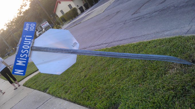 Things like this just don't surprise me when in Florida lol... http://t.co/Gbo3EpaC<a href="/tag/yummy"class="tags"><span>#yummy</span></a>