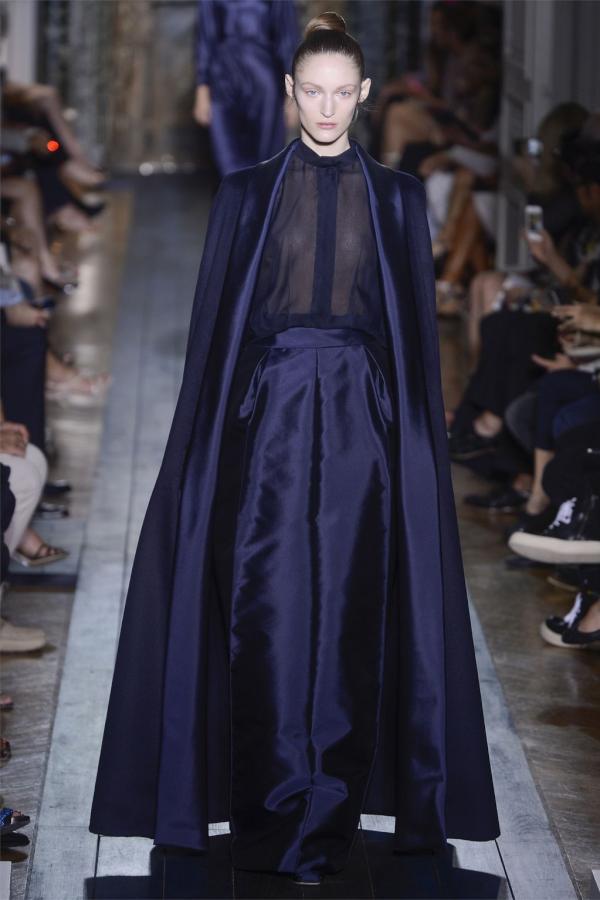 art8amby's tweet photo. The sheer top is perfect match for the sleek midnight blue skirt & cape from @MaisonValentino #FW2012 #HauteCouture http://t.co/vztJjzrT