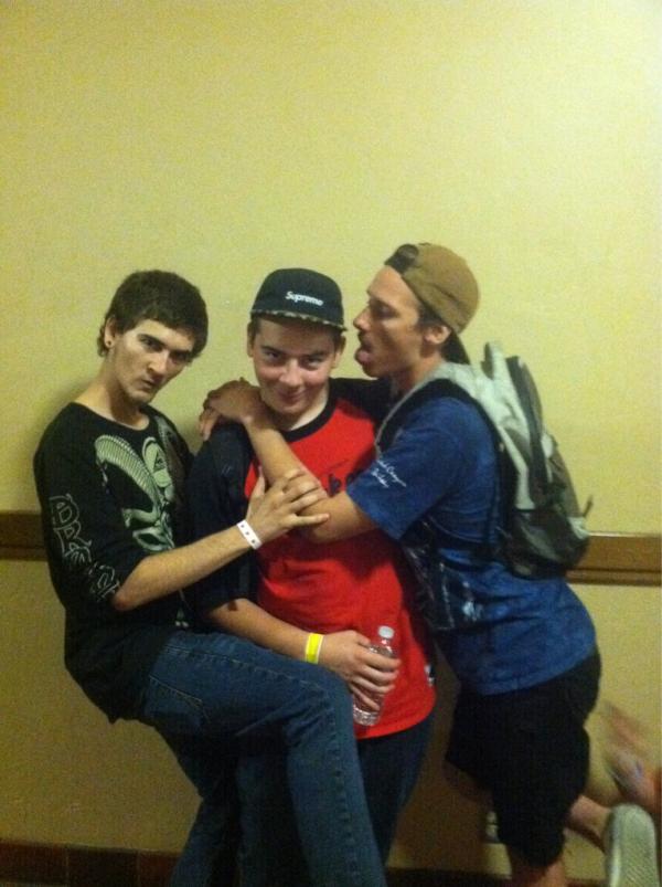 TripleFdubs's tweet photo. Cutest couple at sunrise <3 @GetterDub http://t.co/o6w7eu5K