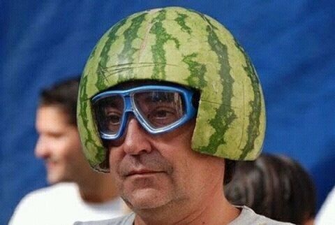 uneakCycling's tweet photo. RT: @manuelquinziato: New aero helmet for today's stage! Gonna save 50watts with this! http://t.co/VM4DLwPT