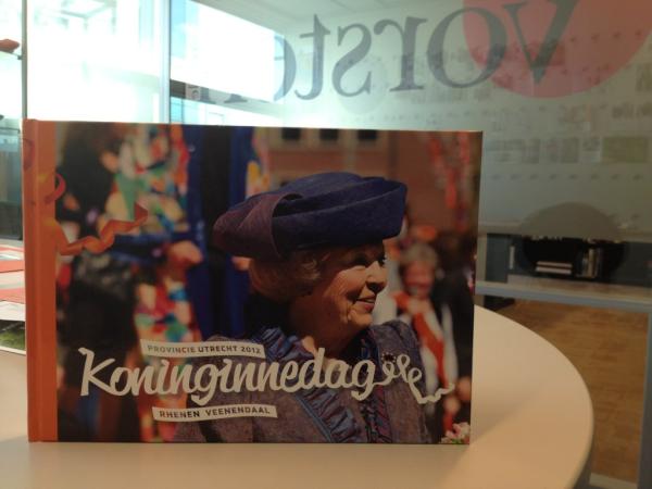 JustineMarcella's tweet image. Wat attent van @Ties_Elzenga! Krijg persoonlijke brief en prachtig fotoboek #kd2012! (te koop in boekwinkel) Dank!