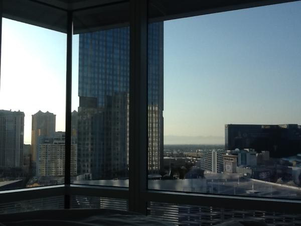 JHRiley's tweet photo. Waking up in Vegas... http://t.co/lqaTT43w