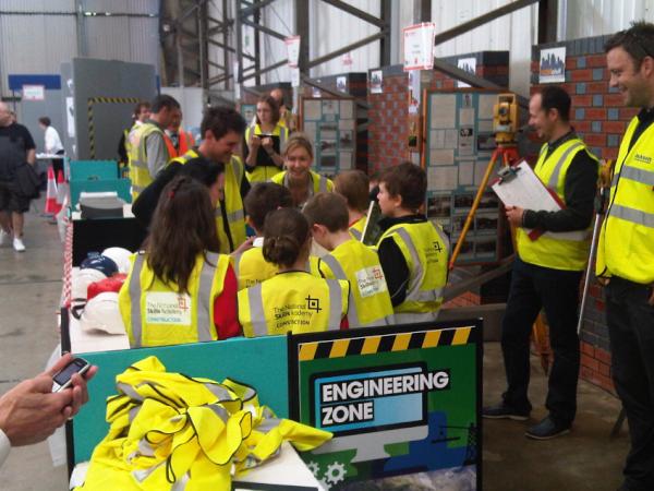 YORcivil's tweet photo. @yorcivil Challenge in action! http://t.co/rBQKBfUj